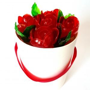Карамельные розы в шляпной коробке