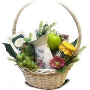 Подарочная корзина "Виноград и яблоки"