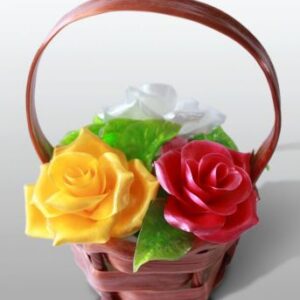 "Корзина 3 розы" из карамели