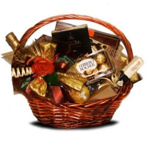 Подарочная корзина "FERRERO"